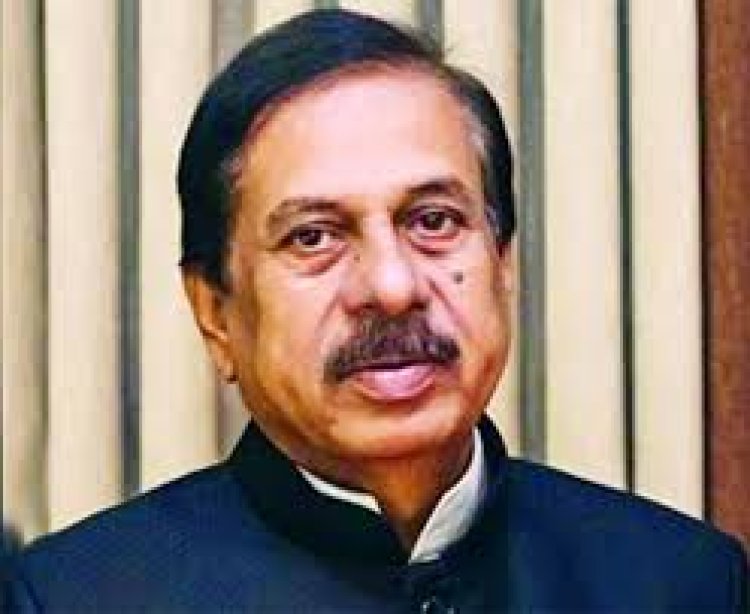 মতিউর রহমান চৌধুরীকে দেশ ছাড়তে বাধ্য করা হয়