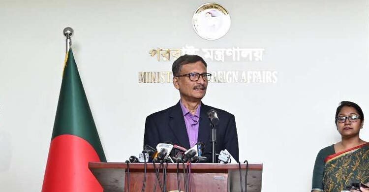 নিরাপদে থেকে রাশিয়ার সঙ্গে পথ চলতে চায় বাংলাদেশ