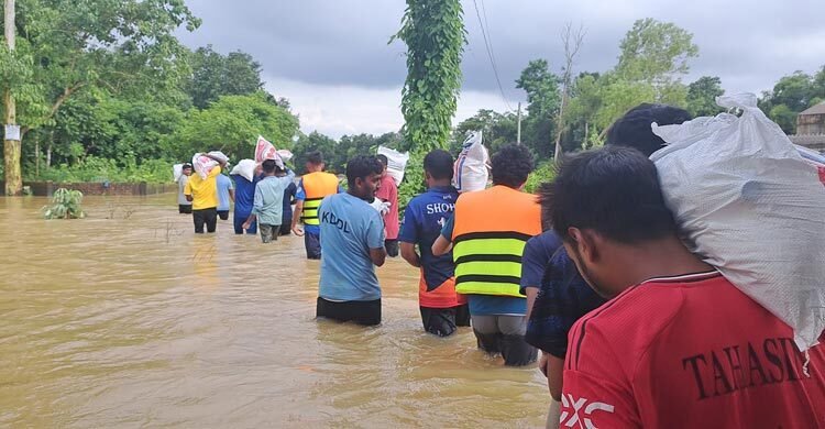 চট্টগ্রামে বন্যায় নিহত পাঁচ, ক্ষতিগ্রস্ত ৫০ হাজার পরিবার