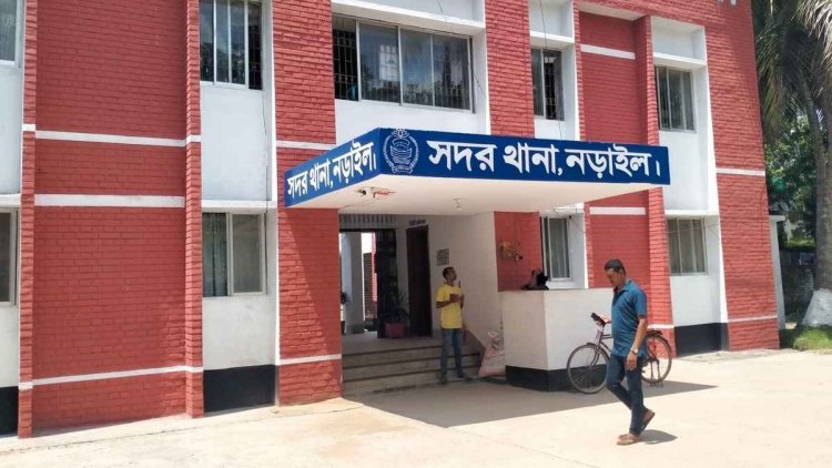 নড়াইলে পুলিশের গাড়ি ভাঙচুরের ঘটনায় মামলা