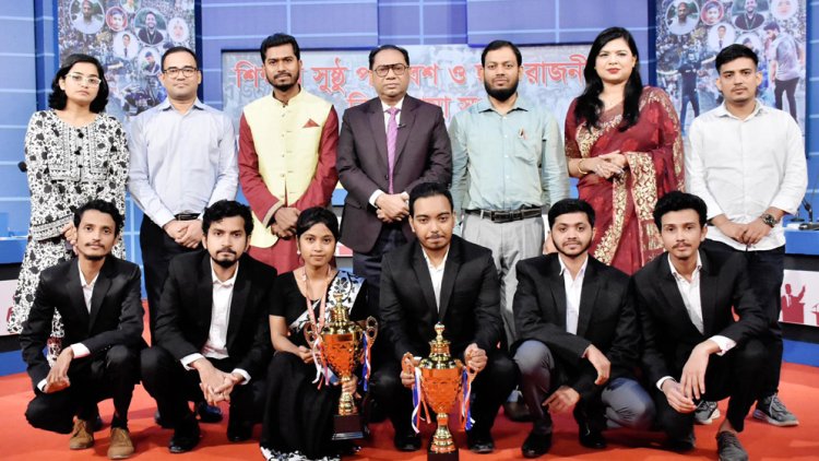 রাজনৈতিক দলগুলোর সঙ্গে দূরত্ব থাকলে সরকারের ছয়মাস টেকা মুশকিল হবে: নুরুল হক নুর
