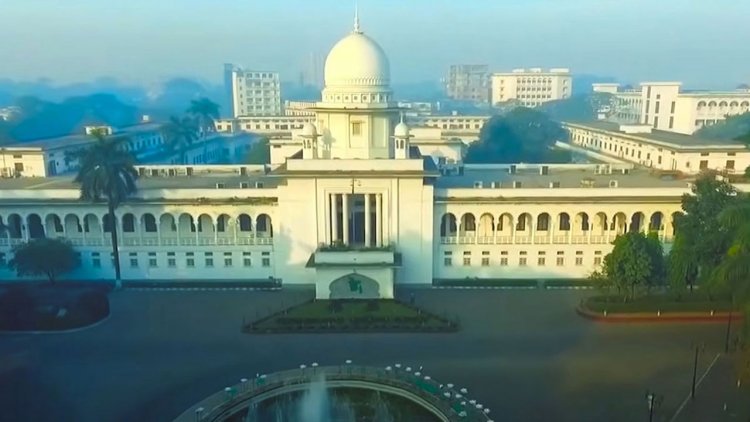 উচ্চ আদালত ছেড়েছেন আওয়ামী লীগ সমর্থক শতাধিক আইনজীবী