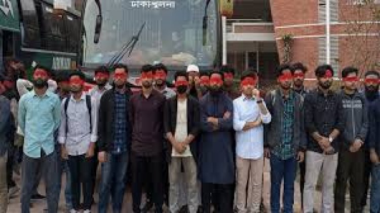 প্রধান উপদেষ্টার সঙ্গে দেখা করতে ঢাকার পথে কুয়েটের ৮০ শিক্ষার্থী