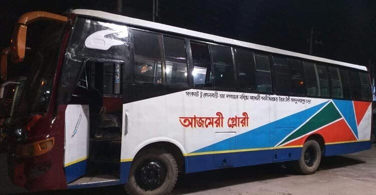 রাজধানীতে দুই বাসের চাপায় আজমেরী গ্লোরী পরিবহনের কন্ডাক্টর নিহত