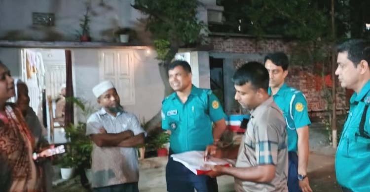 ১২ বছর ধরে গুম ওয়ারেন্ট নিয়ে নিখোঁজ বিএনপি নেতা সুমনের বাসায় পুলিশ