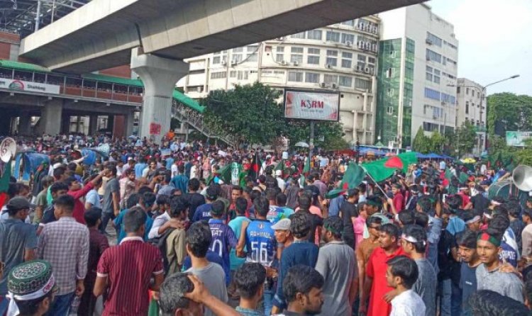 শাহবাগে চলছে দ্বিতীয় দিনের মতো ‘ব্লকেড’